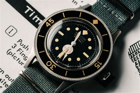 50 fathoms dive watch.